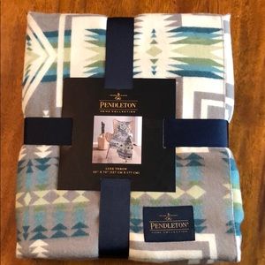 Pendleton blanket